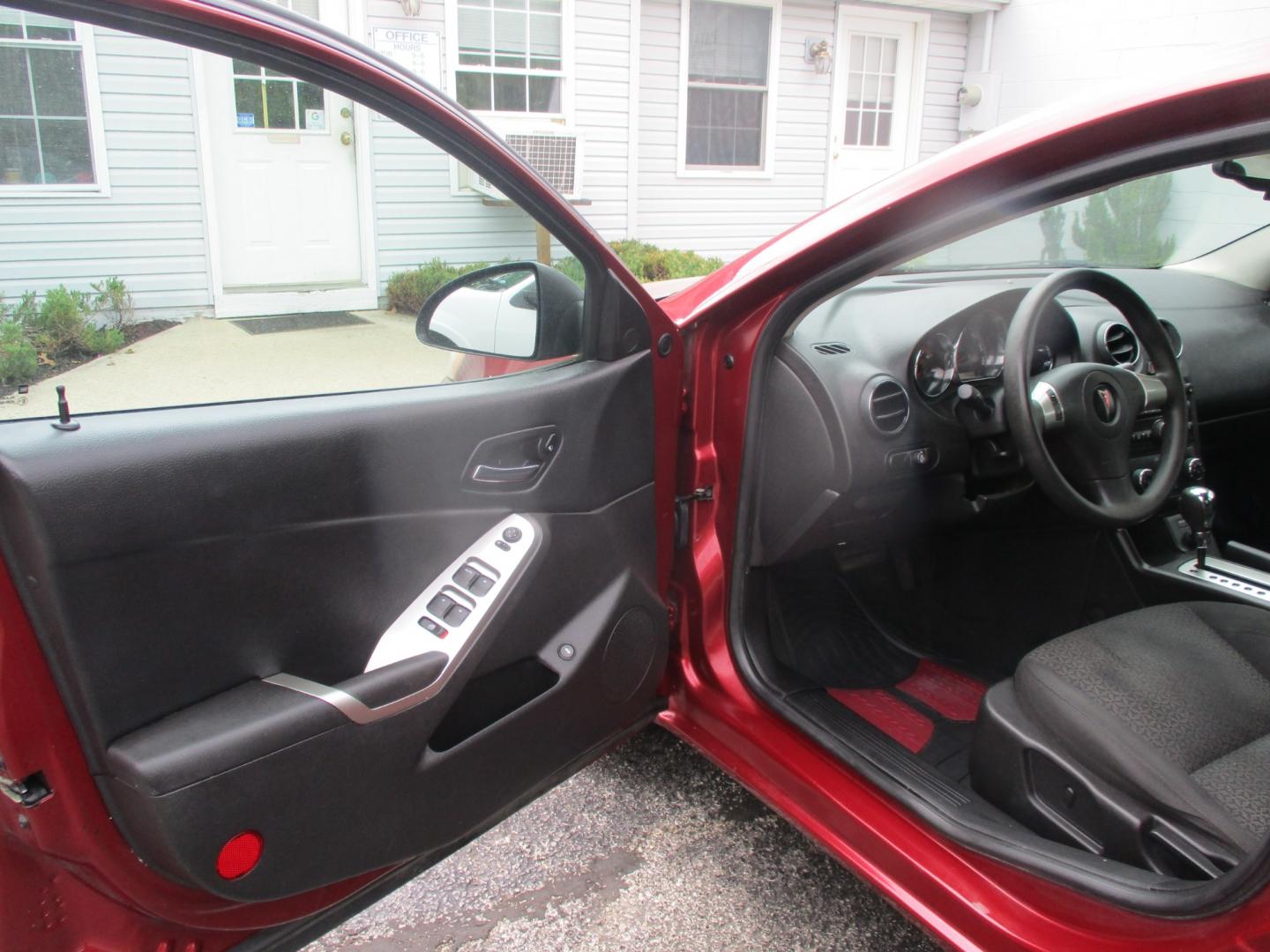 2009 RED Pontiac G6 Sedan (1G2ZJ57B994) with an 2.4L L4 DOHC 16V engine, 4-Speed Automatic transmission, located at 540a Delsea Drive, Sewell, NJ, 08080, (856) 589-6888, 39.752560, -75.111206 - Photo#14